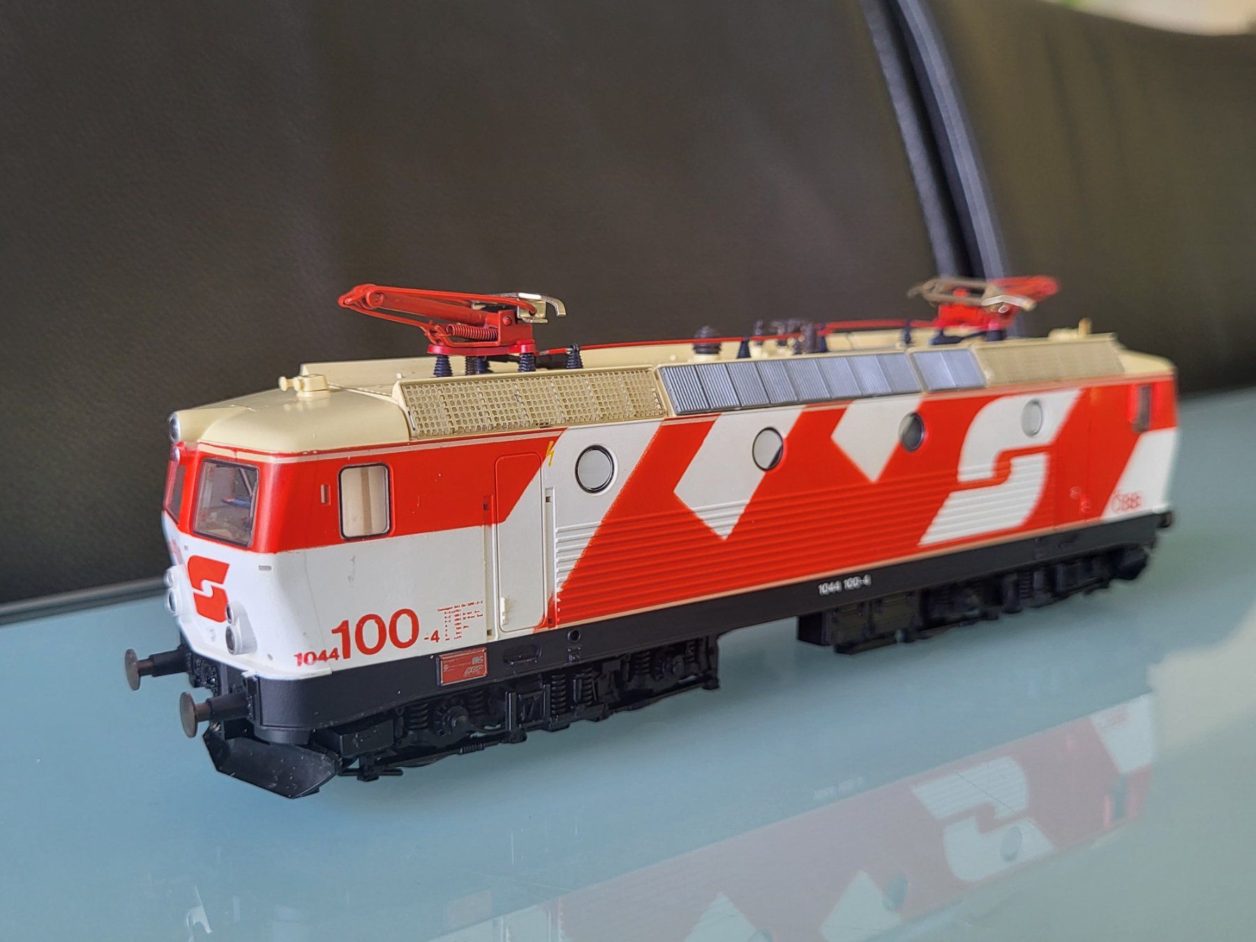 Roco Trains électriques: H0 ROCO ÖBB 1044 100-4 – D'occasion à Oberburg par sensetal 2