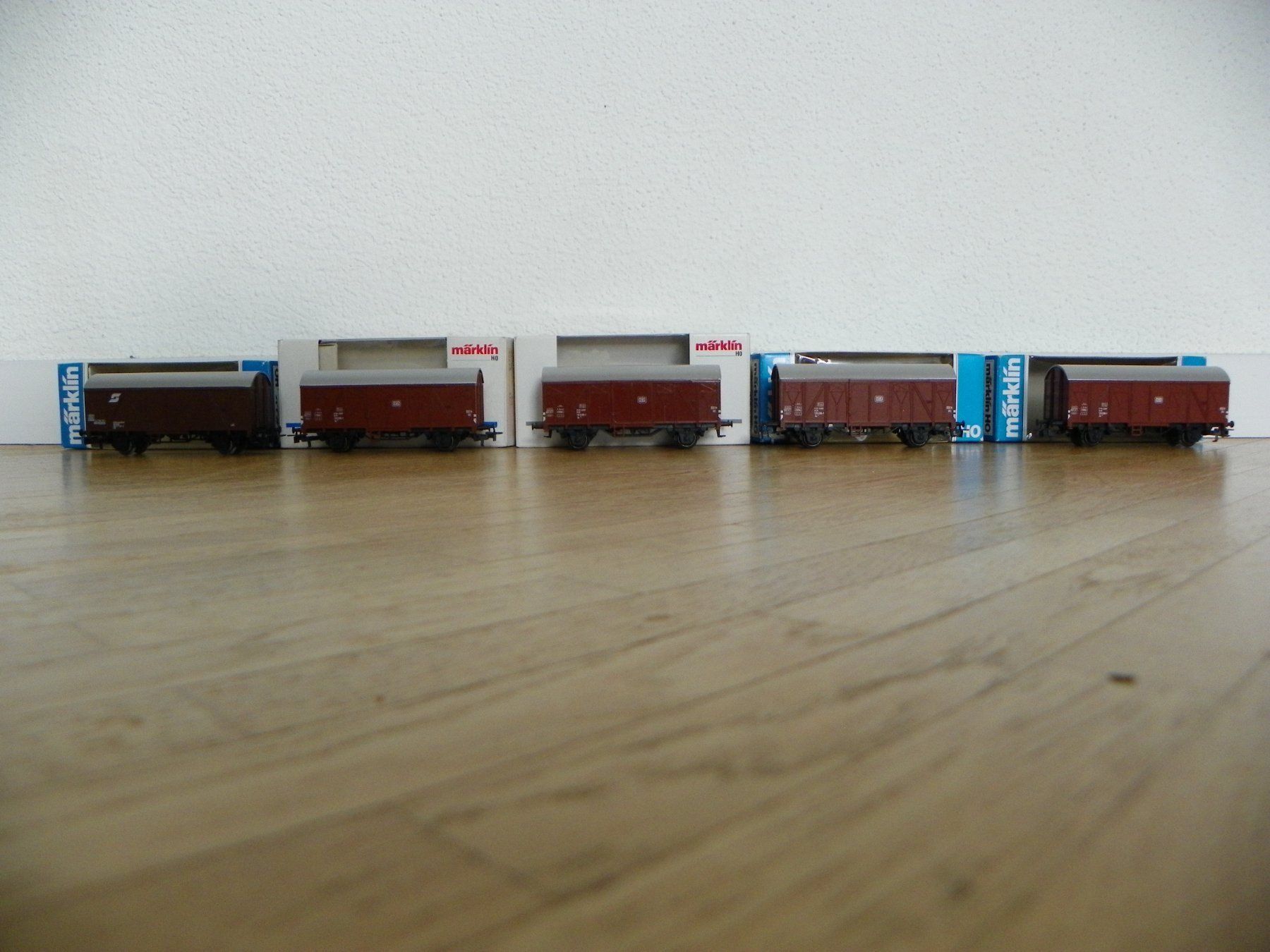 Märklin Modellini di ferrovie: 40 Stück gebrauchte Märklin Güterwagen H0 – Usato da Kriens venduto da mel_r9w8