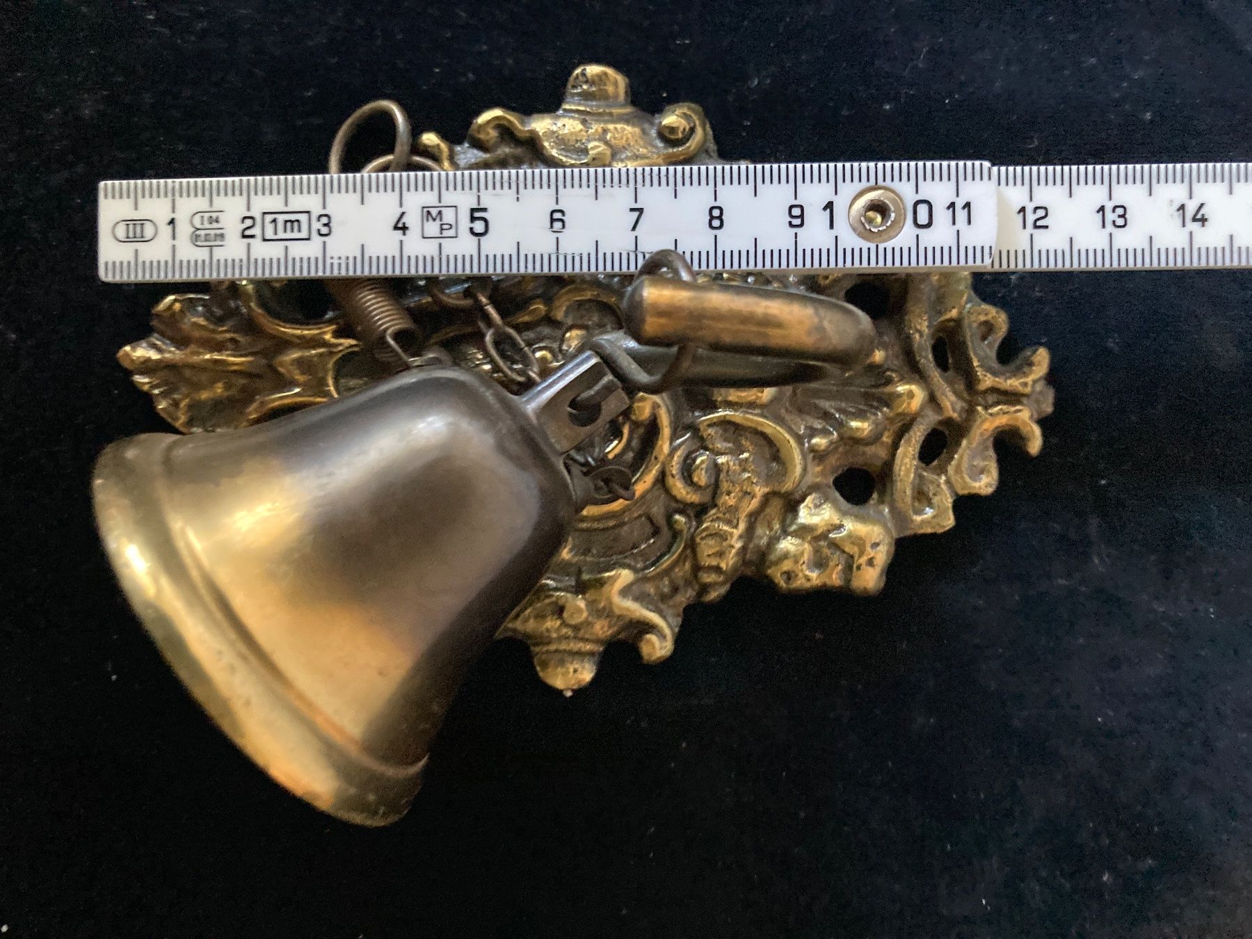 Glocken & Treicheln: Kleine Wandglocke  aus Messing – Gebraucht aus Zürich von Chaeffeler 2
