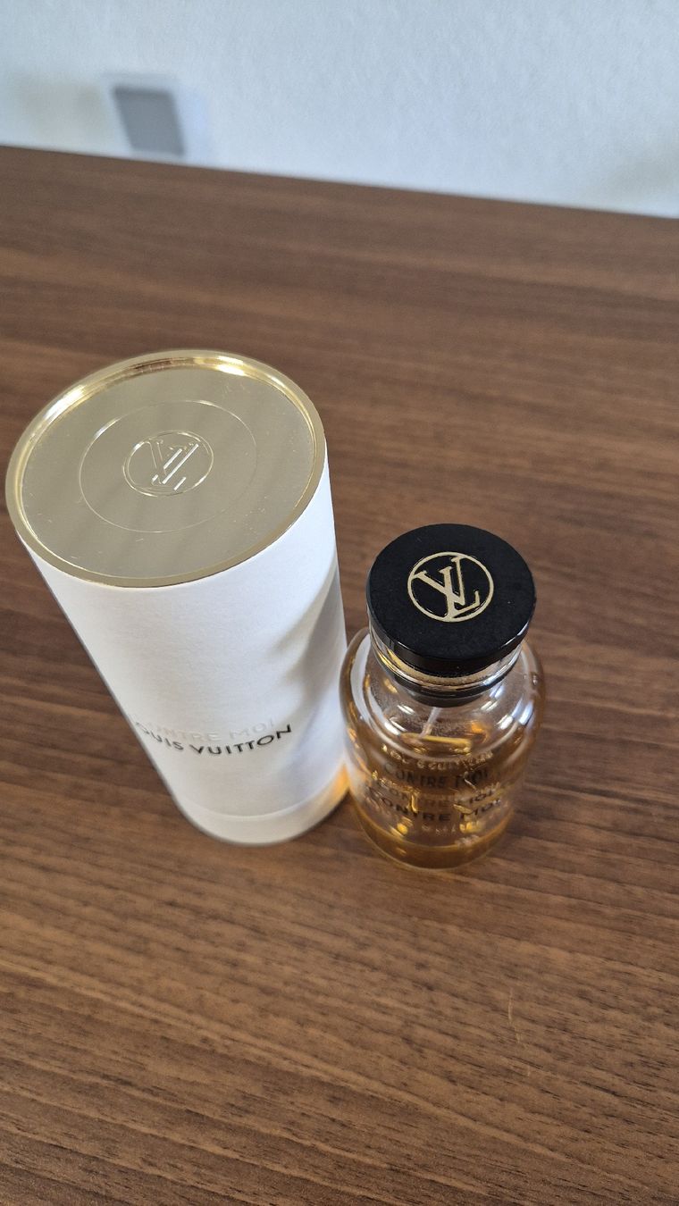 Louis Vuitton Profumi & Eau de Toilette: Contre Moi Louis Vuitton Parfum 100ml – Usato da Oberentfelden venduto da Principessa75 4