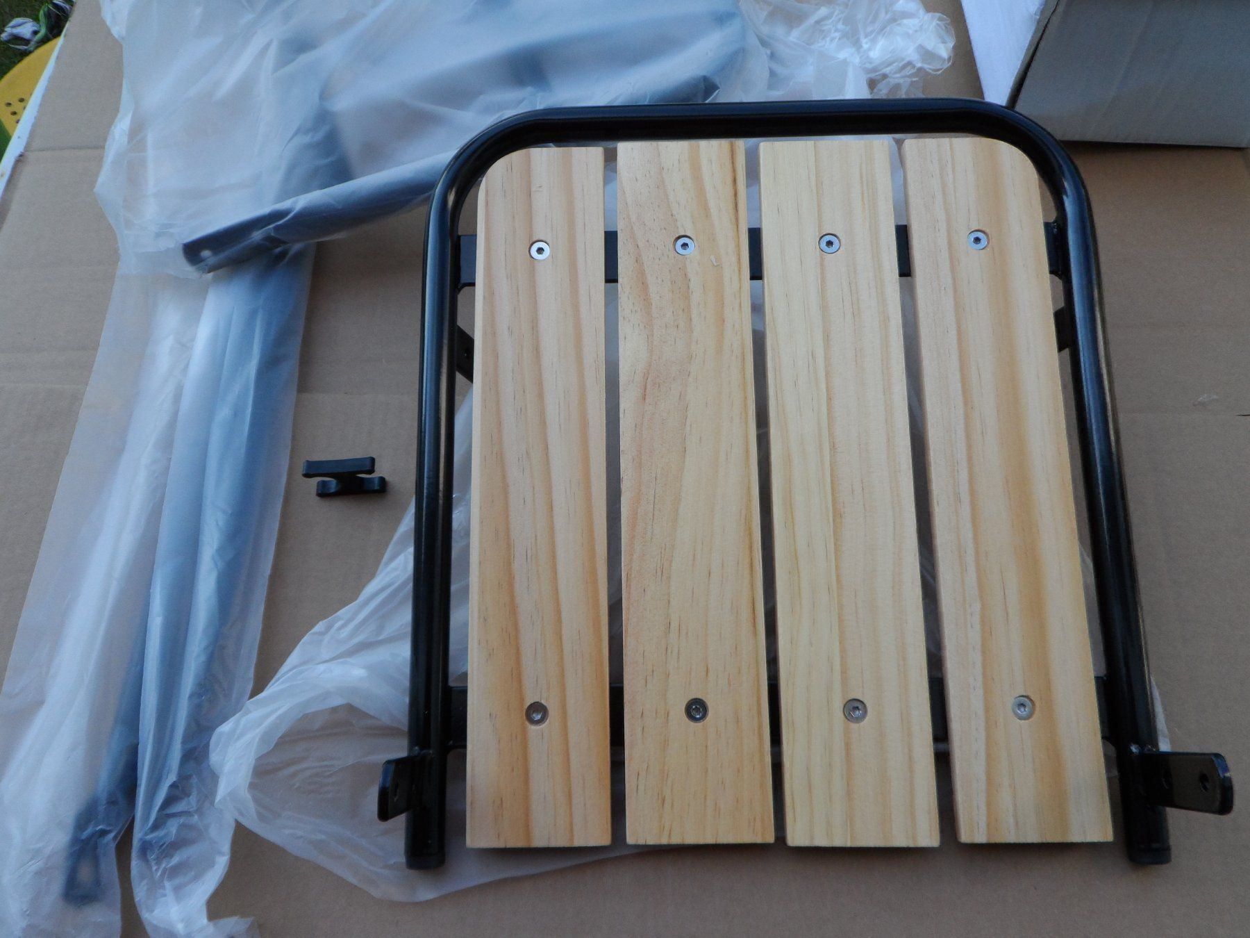 Ersatzteile: 3 X Vorderrad Gepäckträger,Holzfläche – Neu und originalverpackt aus Riehen von tamola67 1