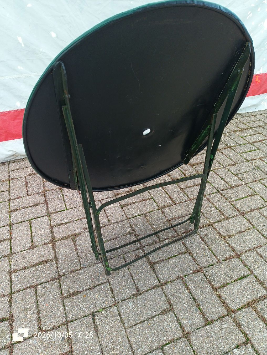 Tavoli: Table ronde pliable en métal  – Usato da Veyrier venduto da MJ69BROC 4