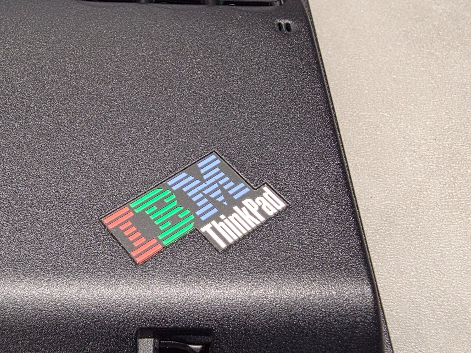 IBM Portables: IBM ThinkPad T30 – D'occasion à Lausen par -Vendetta- 5