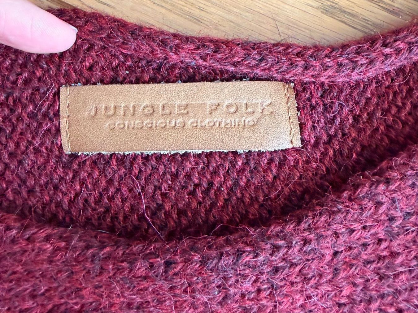 Jungle Folk Pullover & Sweatshirts: Pullover Jungle Folk Wolle dunkelrot – Gebraucht aus Zürich von Olivia13 1
