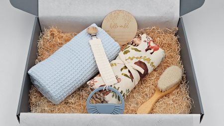 Baby Set: Mulltuch, Decke, Beissring, Bürste, Schnullerkette