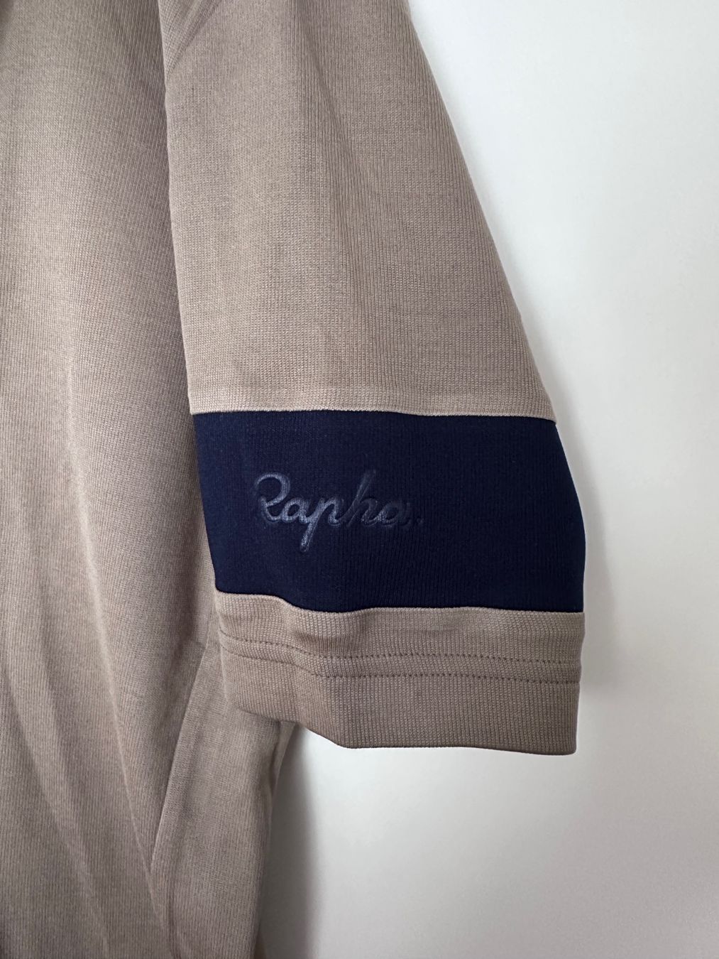 Rapha Leibchen & Hosen: Rapha Men’s Classic Jersey, Grau-Beige – Gebraucht aus Zürich von Olid-ZH 3