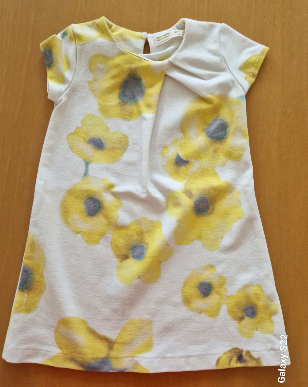 Zara Vestiti & Gonne: Zara Mädchen Kleid, Gr. 104 – Usato da Muri b. Bern venduto da rol_xtf8