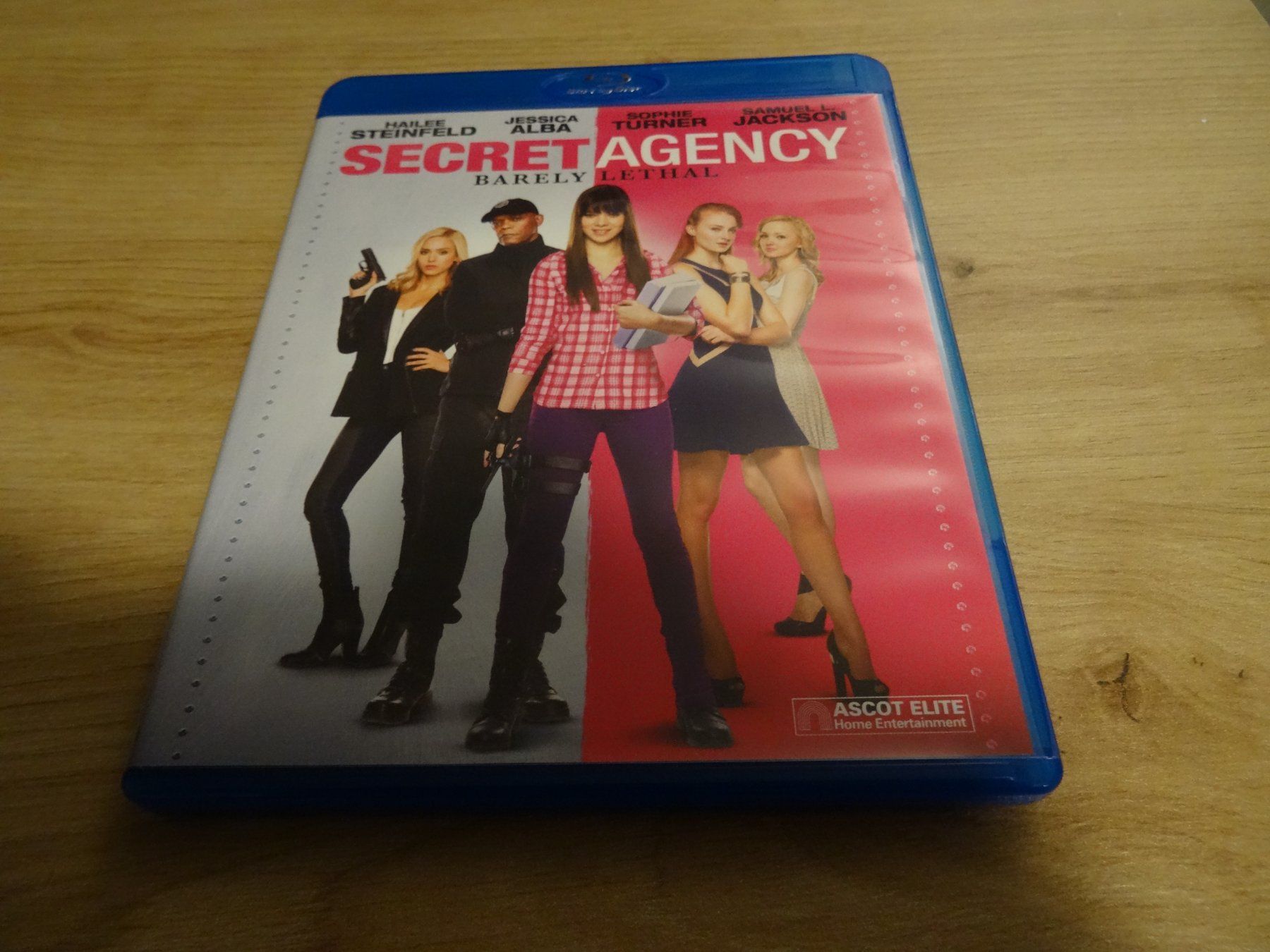 Alle DVDs: Blu-ray Secret Agency Barely Lethal – Gebraucht aus Olten von Disc-Verkauf