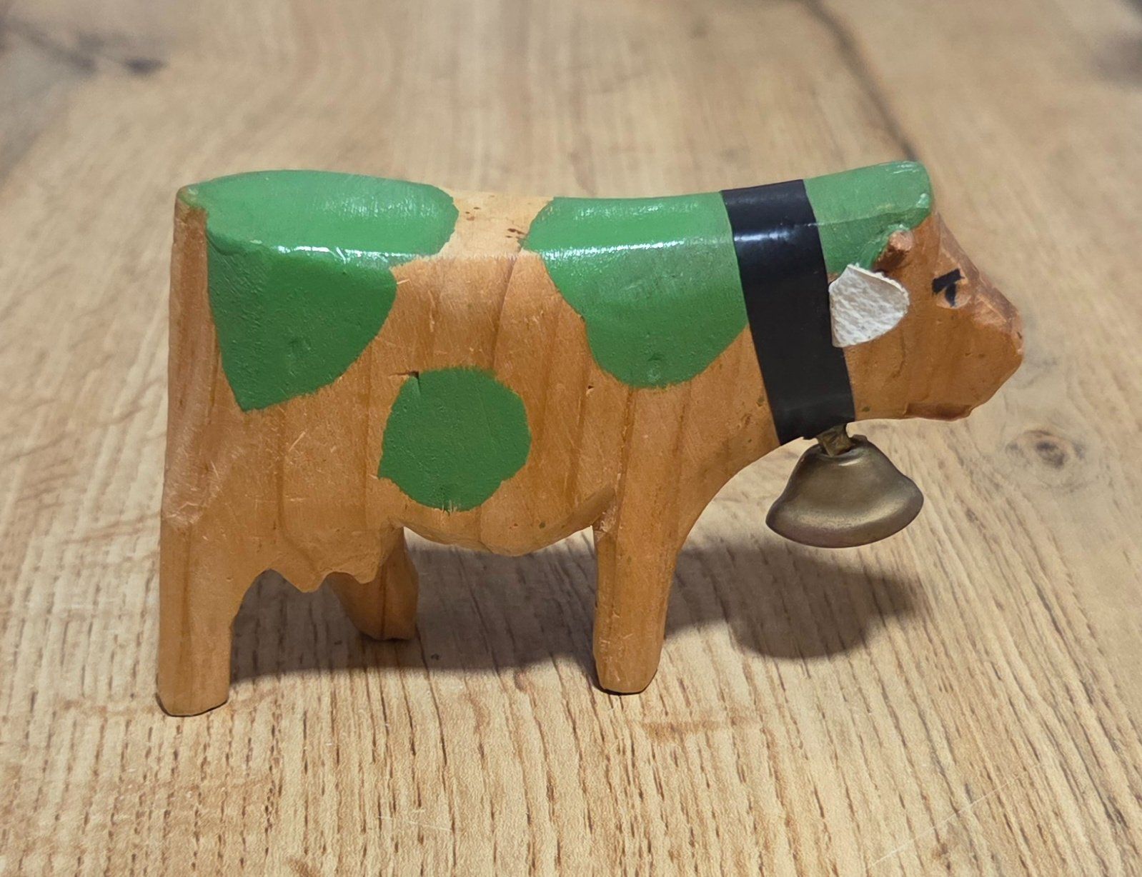 Figuren: Holzkuh mit Glocke – Gebraucht aus Brüttisellen von ruebli-fan13
