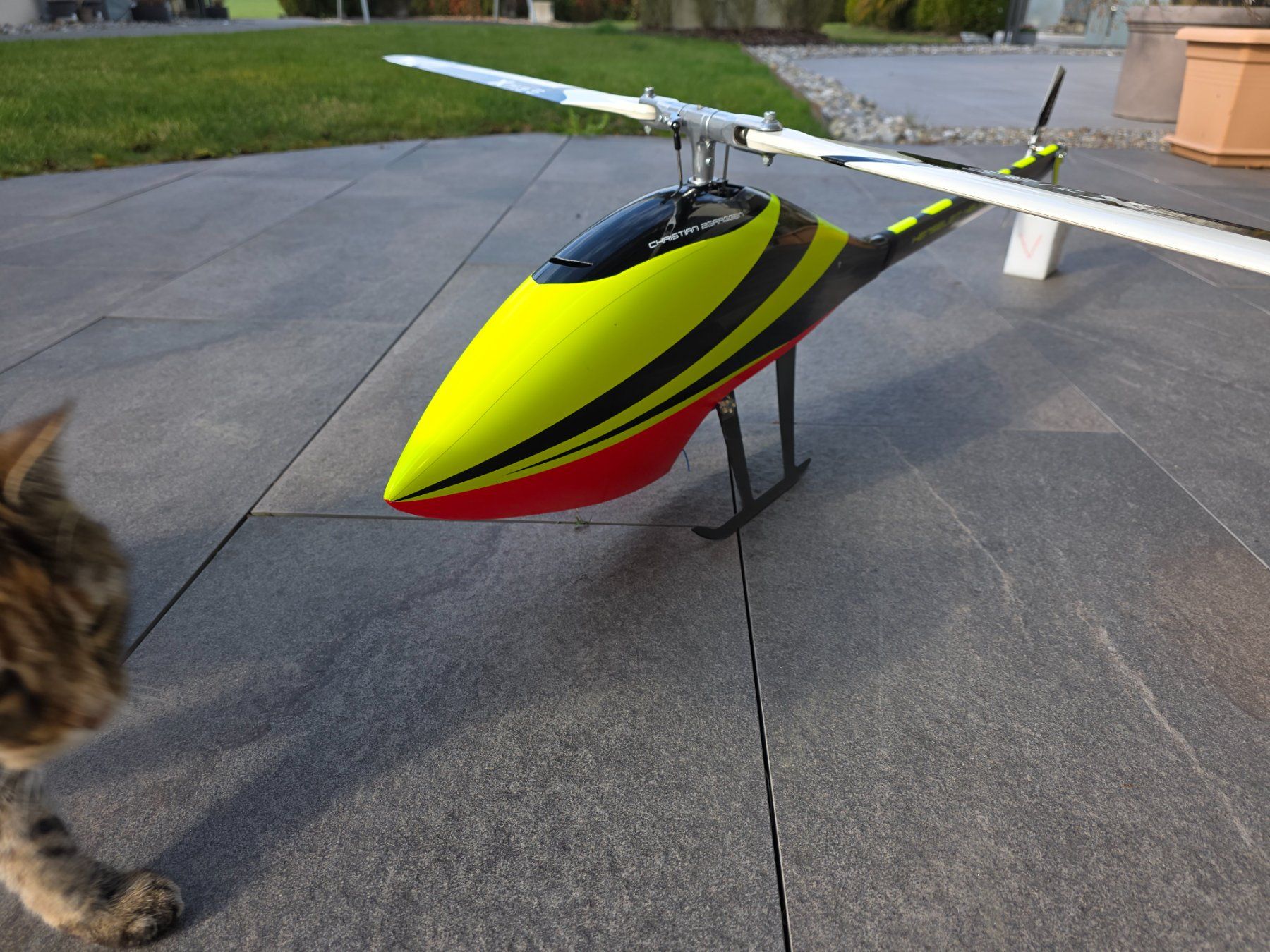Modellismo RC: Henseleit TDR II 14S Helikopter mit Top Komponenten – Usato da Ennetbürgen venduto da Czgrach