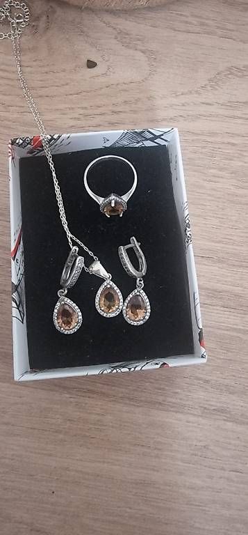 Altri gioielli: Parure de bijoux élégante – Usato da Martigny venduto da IB_Store 2