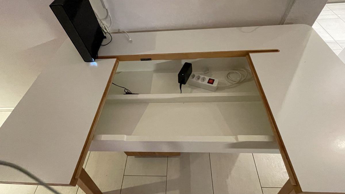Bureaux: BlueLounge StudioDesk – D'occasion à Glattfelden par hel_8tb6 4