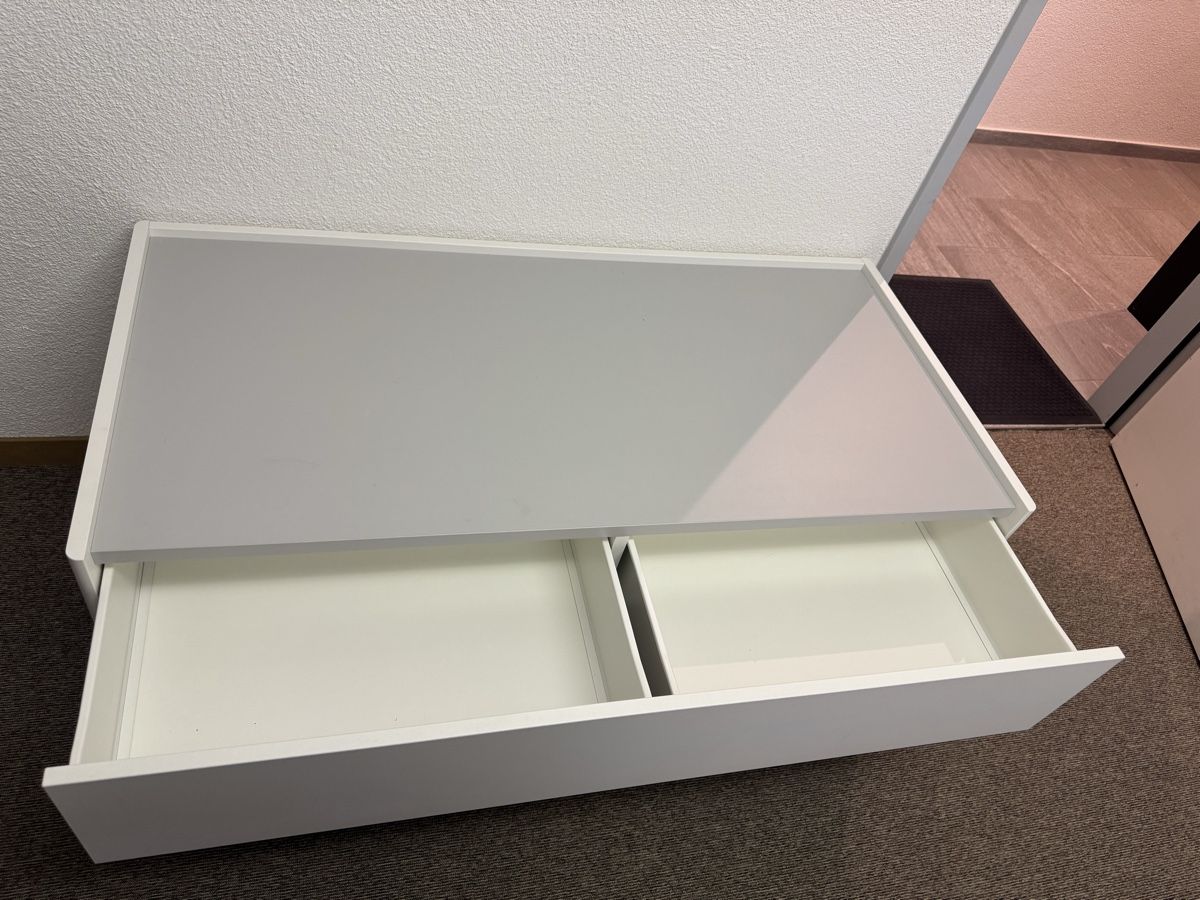 Tables: Ikea Spieltisch DUNDRA – D'occasion à Dübendorf par adb90 1