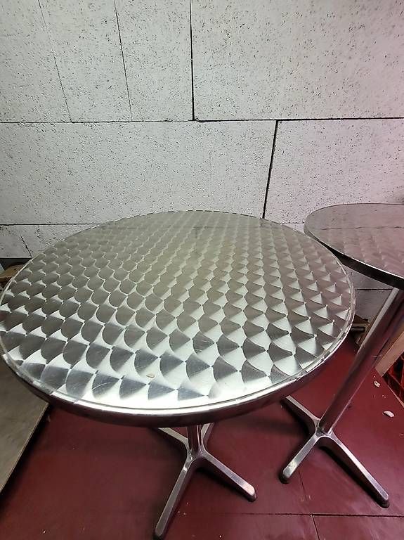 Tavoli: Lot de 2 tables hautes – Usato da Le Landeron venduto da Pol_Liquidations 1