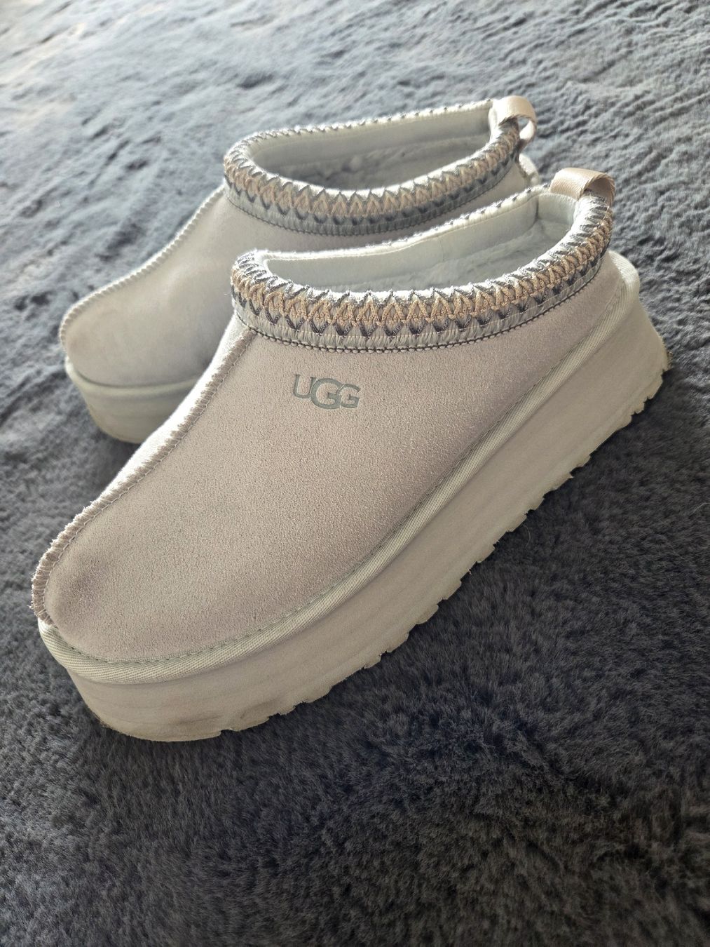 Scarpe da donna: UGG tazz platform nr° 40  azzurro ghiaccio – Usato da Lugano venduto da lis_wr2h