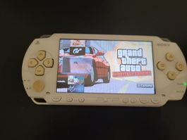 PSP + 200 Games installed