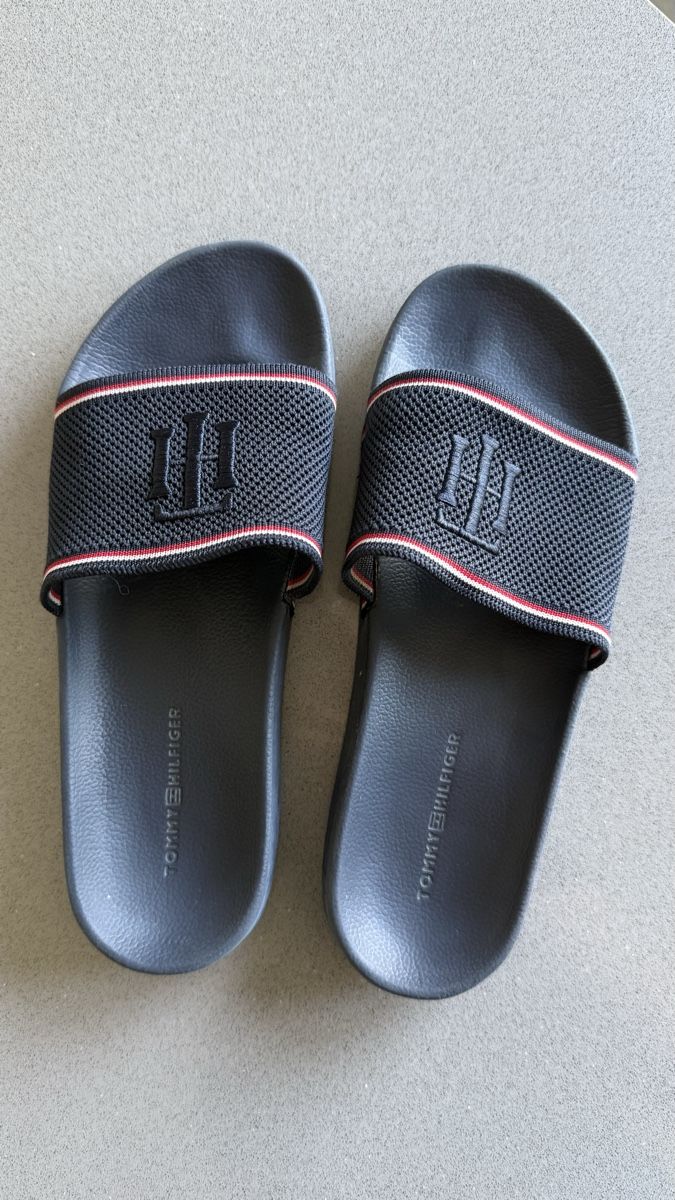 Tommy Hilfiger Damenschuhe: Badeschlappen Tommy Hilfiger  Gr. 39 – Gebraucht aus Glattfelden von T.DY