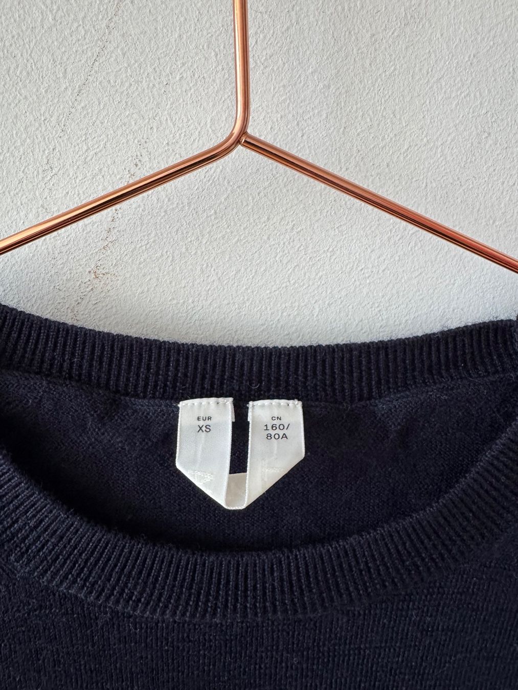 Arket Pullover & Sweatshirts: Arket Wollpullover navy – Gebraucht aus Zürich von sinaxnoemi 1