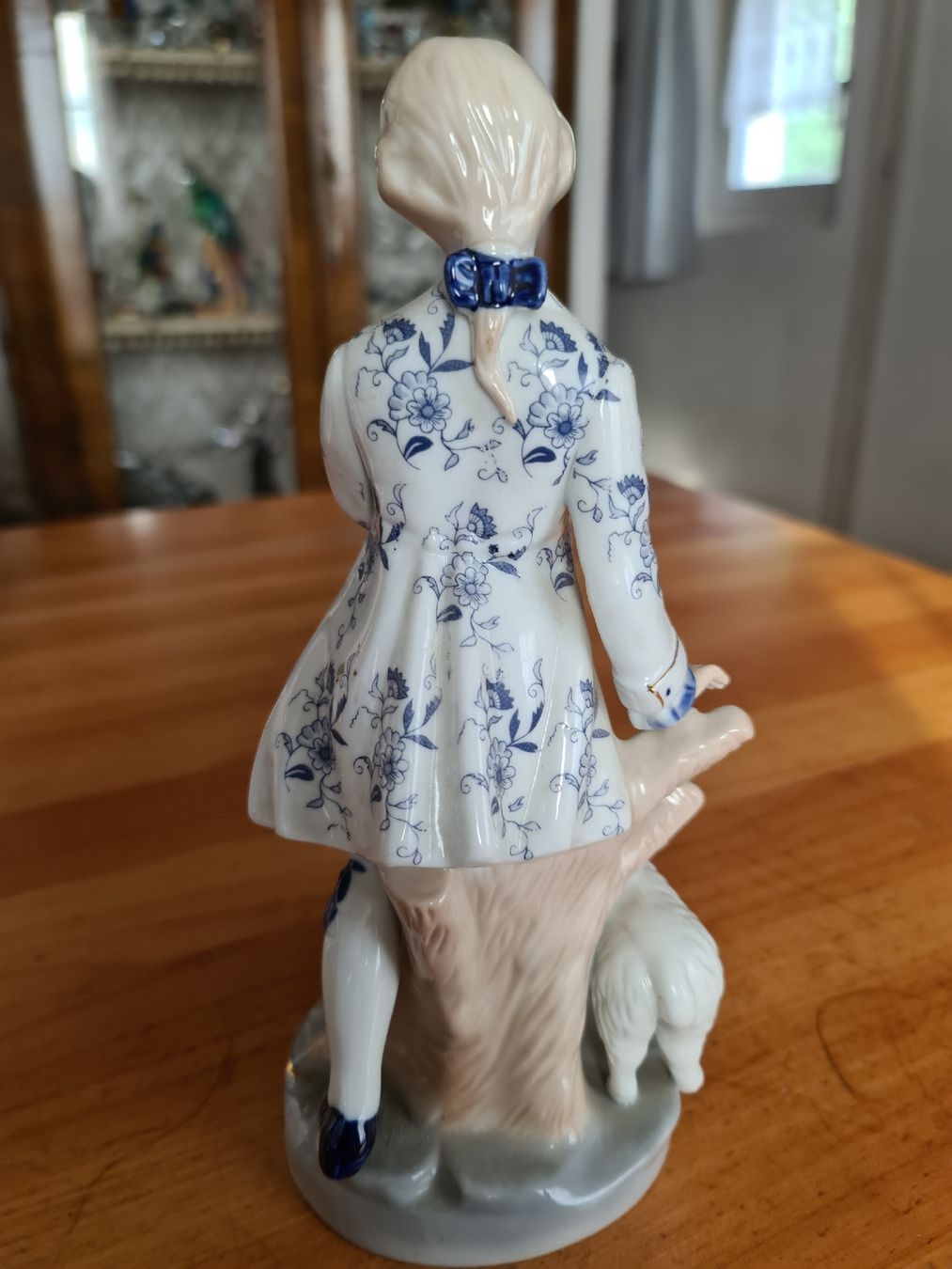 Figurines: Porzellanfigur Mann mit Schaf  – D'occasion à henau par Rockj 1