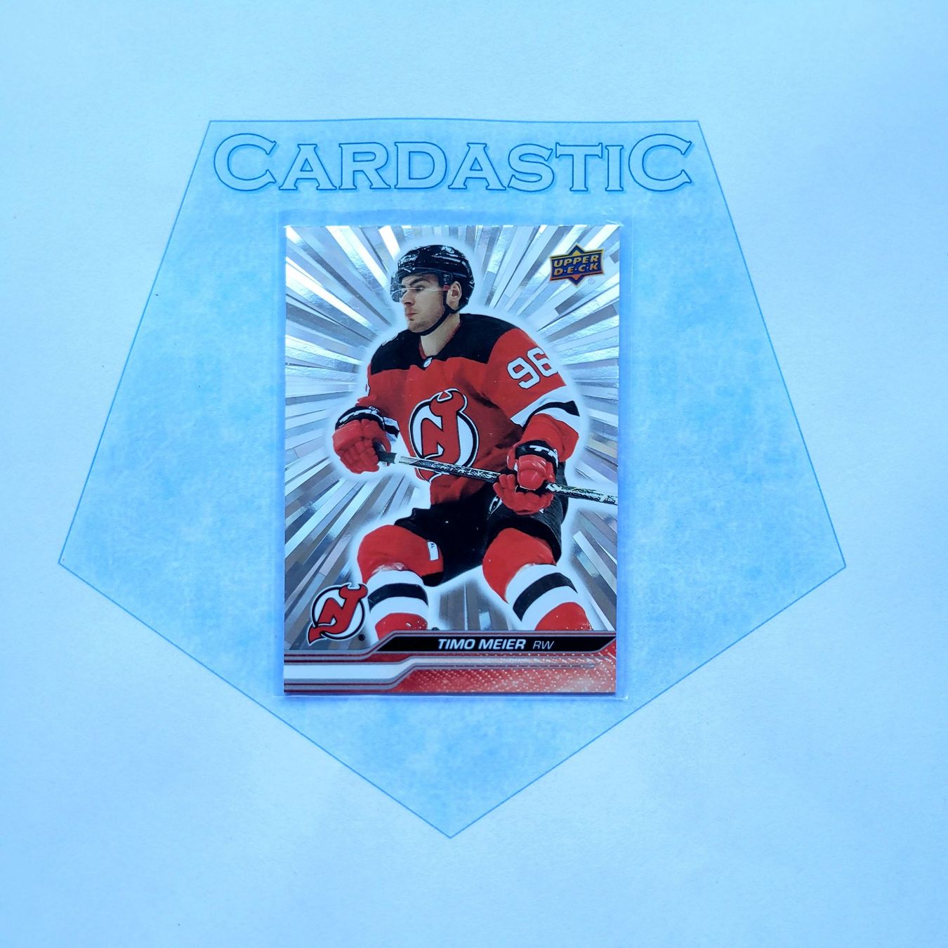 NHL Carte collezionabili: Timo Meier NHL 2023-24 Upper Deck Outburst – Usato da Laufen venduto da Cardastic