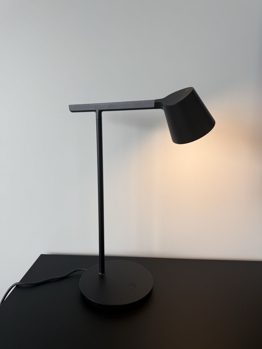 Muuto Lampade: Lampe Tip table Muuto – Usato da Pully venduto da Adcin 4