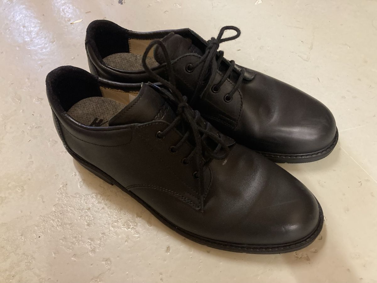 Herrenschuhe: Echtlederschuhe schwarz, Herren, Grösse 45, neu – Neu (gemäss Beschreibung) aus Nürensdorf von salut