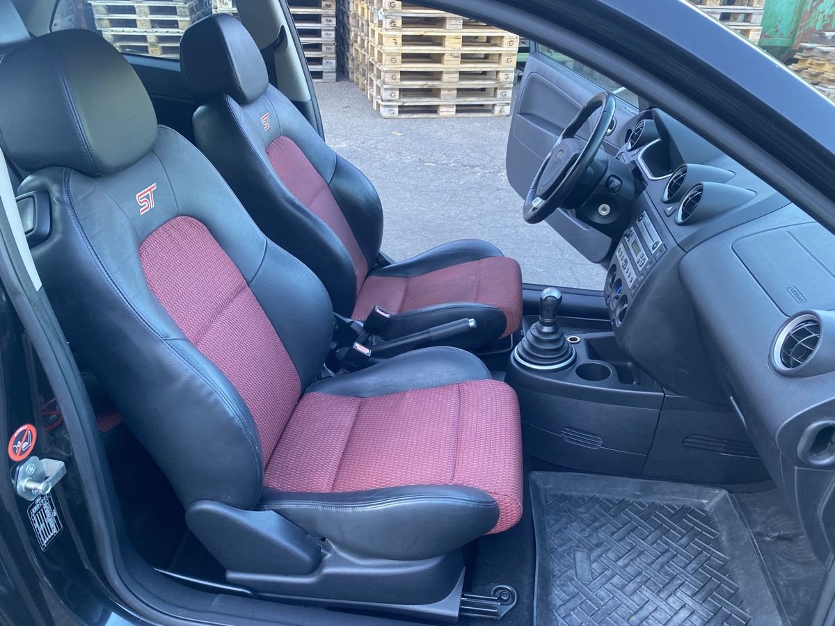 Ford Automobili: Ford Fiesta ST150 – Difettoso da La Chaux-de-Fonds venduto da mik_c8vp 5