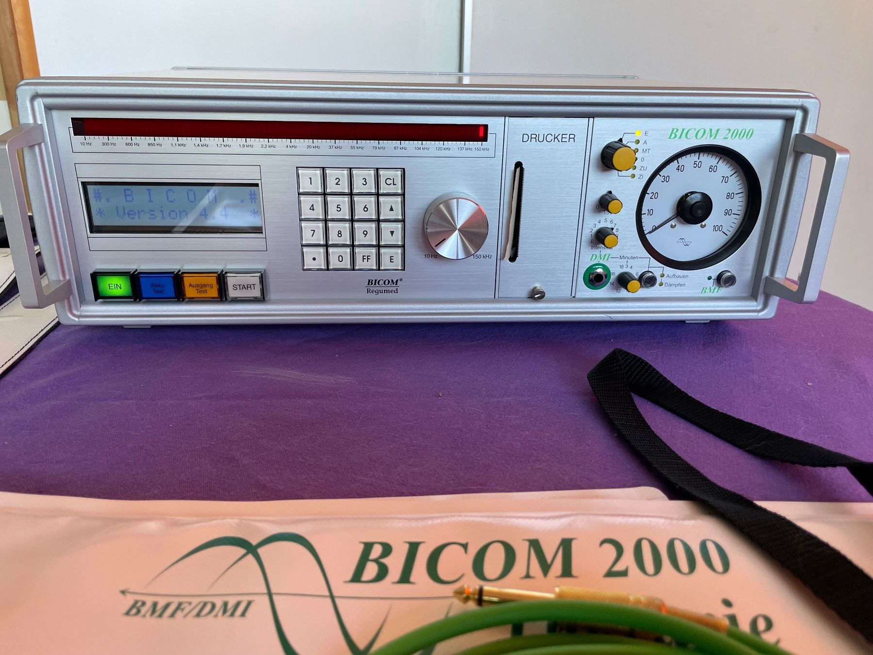Bicom Attrezzature mediche: Bicom 2000 Regumed - appareil biorésonance avec kit de test – Usato da Ollon VD venduto da biocentervilly
