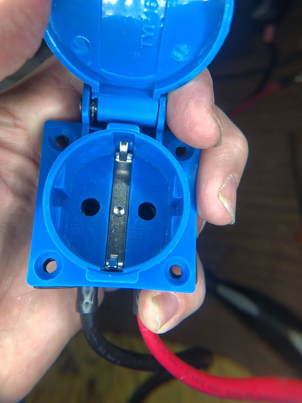 Stecker: Einbausteckdose Steckdosen  32A  +16-10A – Gebraucht aus Biel-Bienne von alos07 5