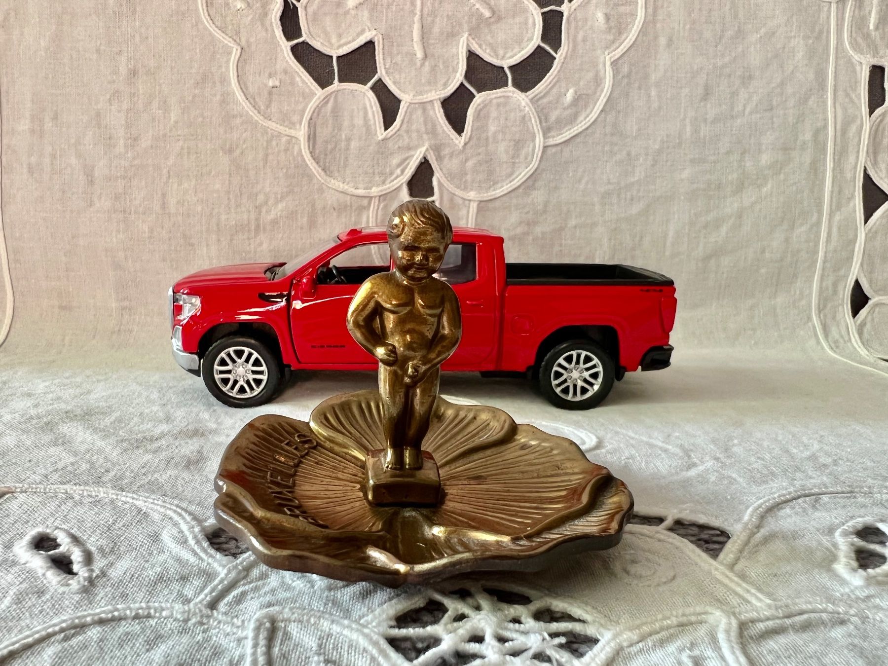 Aschenbecher: Kleiner alter Messing Aschenbecher mit Putto – Gebraucht aus Frenkendorf von Only1 4