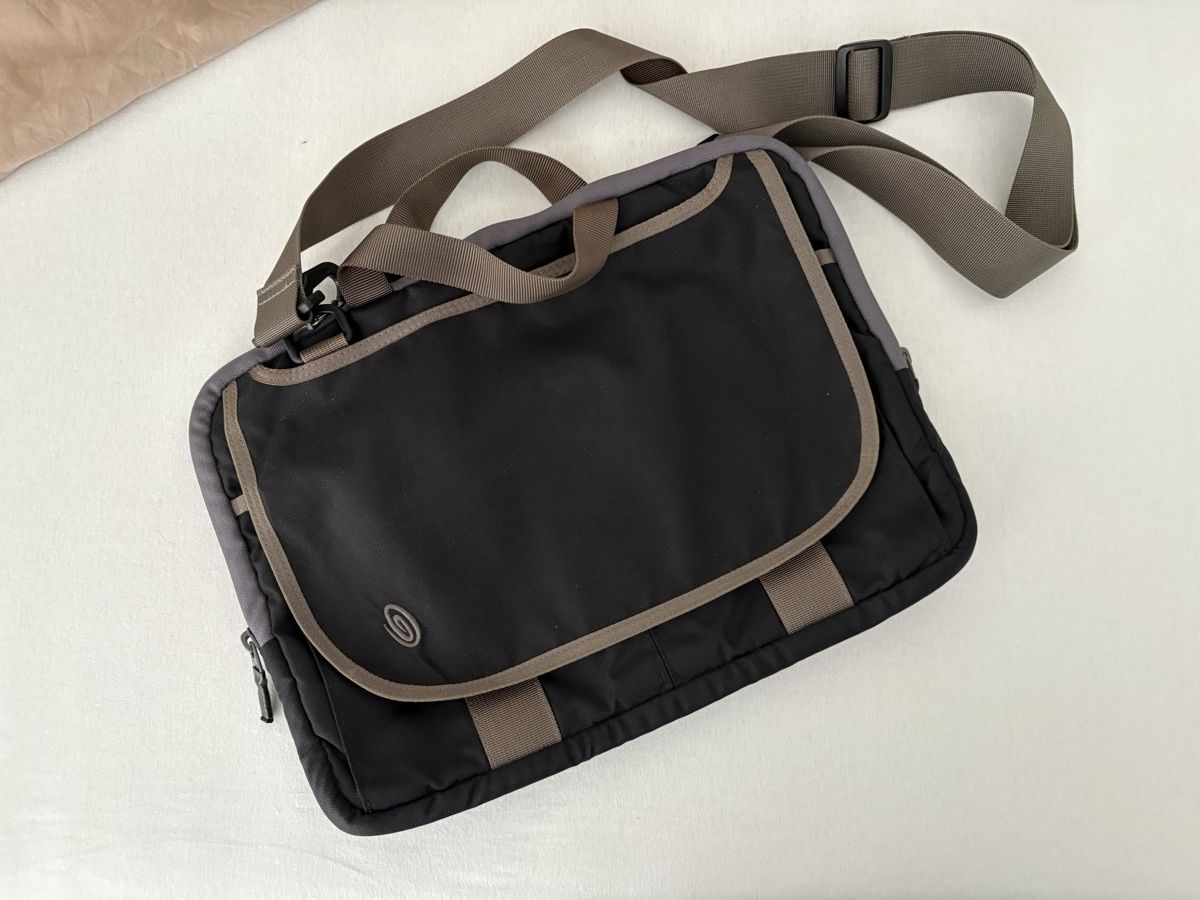 Timbuk2 Taschen: Timbuk2 Umhängetasche für Computer / iPad – Gebraucht aus Basel von ann_7w6q