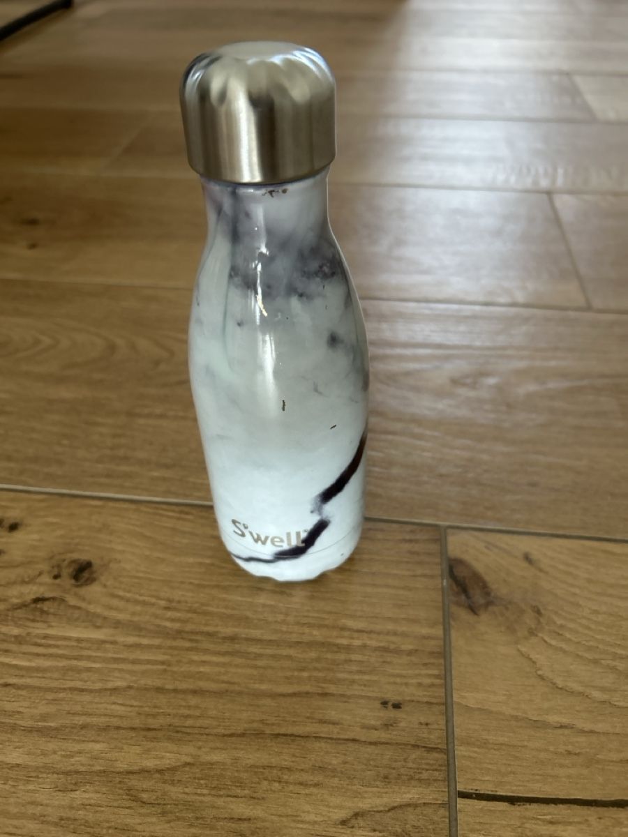 Trinkflaschen & Thermosflaschen: S'well Wasserflasche Marmor Optik! – Gebraucht aus Worben von AlliaB