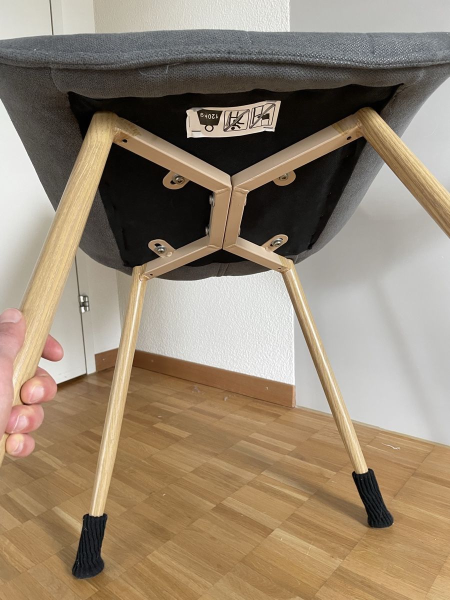 Stühle: Grauer Stuhl mit Holzbeinen – Gebraucht aus Urdorf von lyl_889t 2