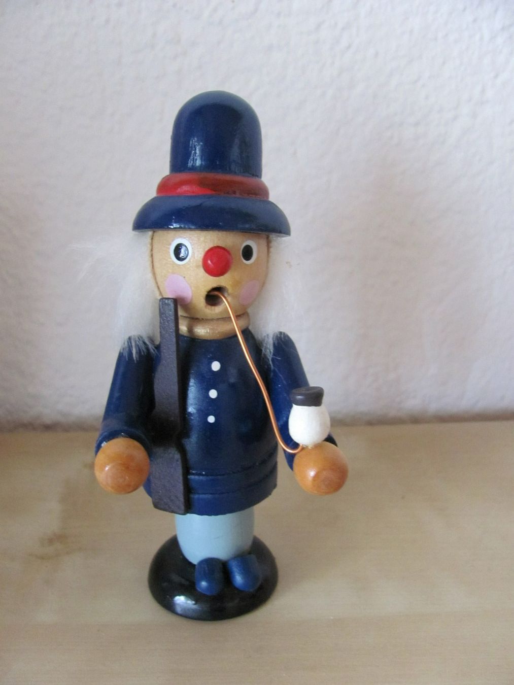 Statuette: Holzfigur Räuchermann Soldat – Nuovo e nell'imballaggio originale da Gümligen venduto da Fantapanda