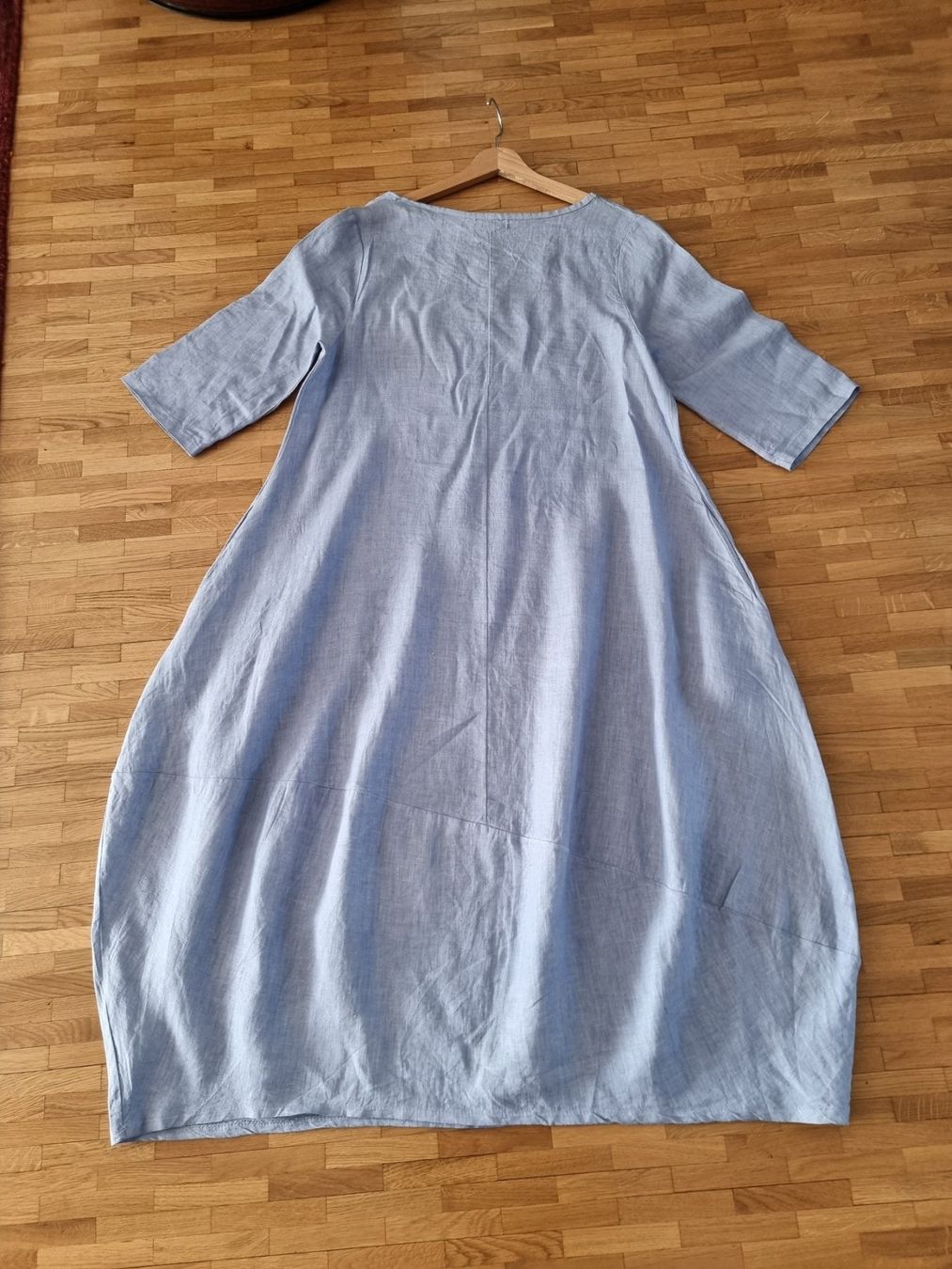 Vestiti: Robe bleu ciel ample en lin – Usato da Veyrier venduto da Leilazizou 2