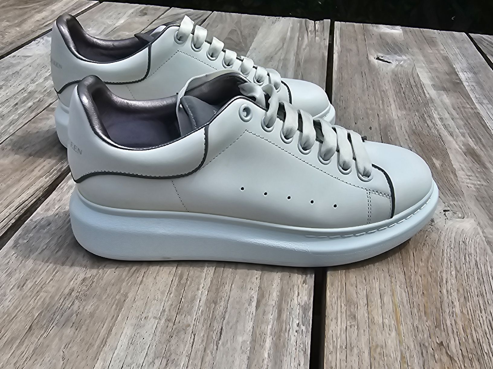 Alexander Mcqueen Chaussures hommes: Alexander McQueen Sneakers Gr.42 – D'occasion à Oberwil BL par 007re 2