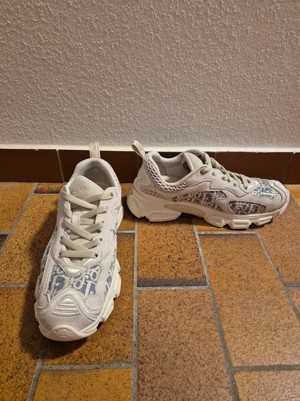 Dior Scarpe da donna: Dior vibe sneakers size 38 – Usato da Luzern venduto da jen_9s9n 2