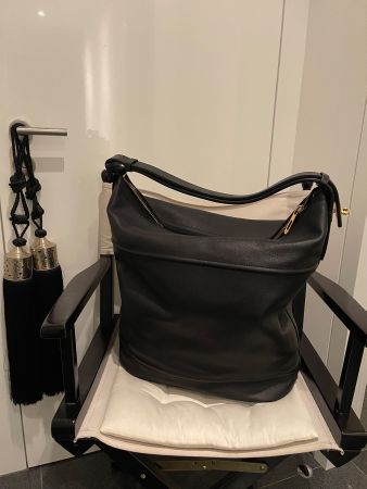 TOM FORD Beuteltasche Schultertasche Leder schwarz