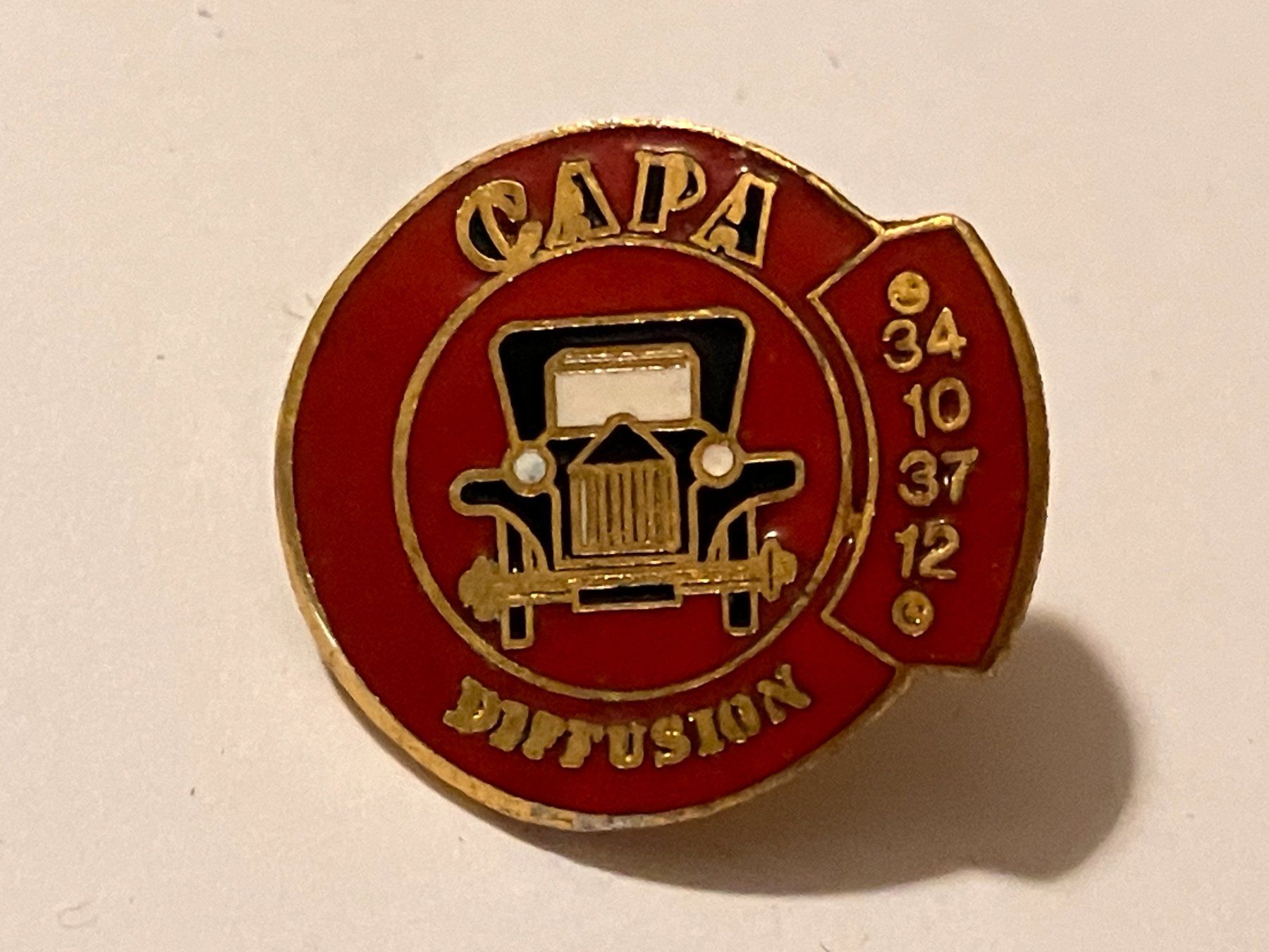 Placchette & Badge: 1 Pin Capa Diffusion – Usato da Basel venduto da djwwpp