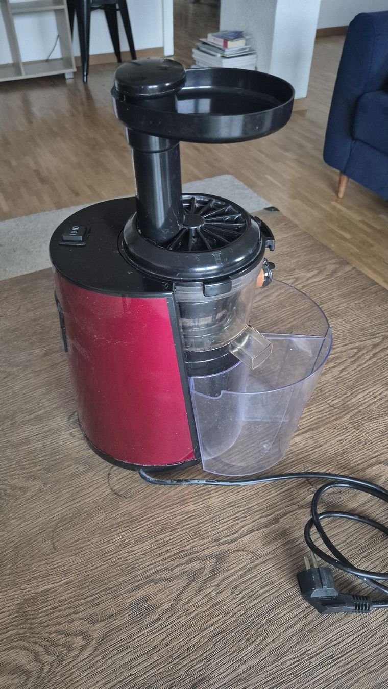 Küchengeräte: Extracteur de jus – Gebraucht aus Neuchâtel von mla_q6l9 1