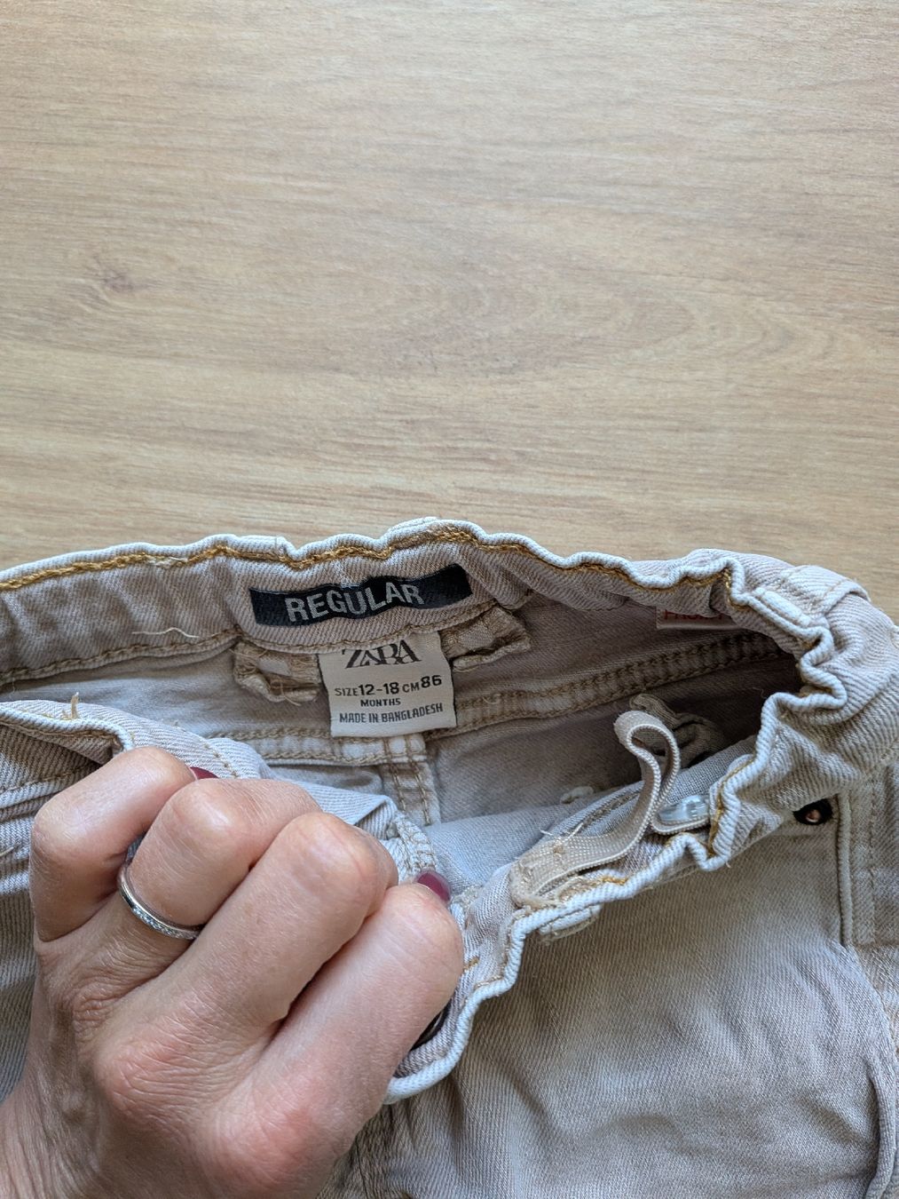 Zara Pantaloni: Zara Baby Regular Jeans Grösse 86 – Usato da Eschenbach SG venduto da SanFranciscoCalifornia 1