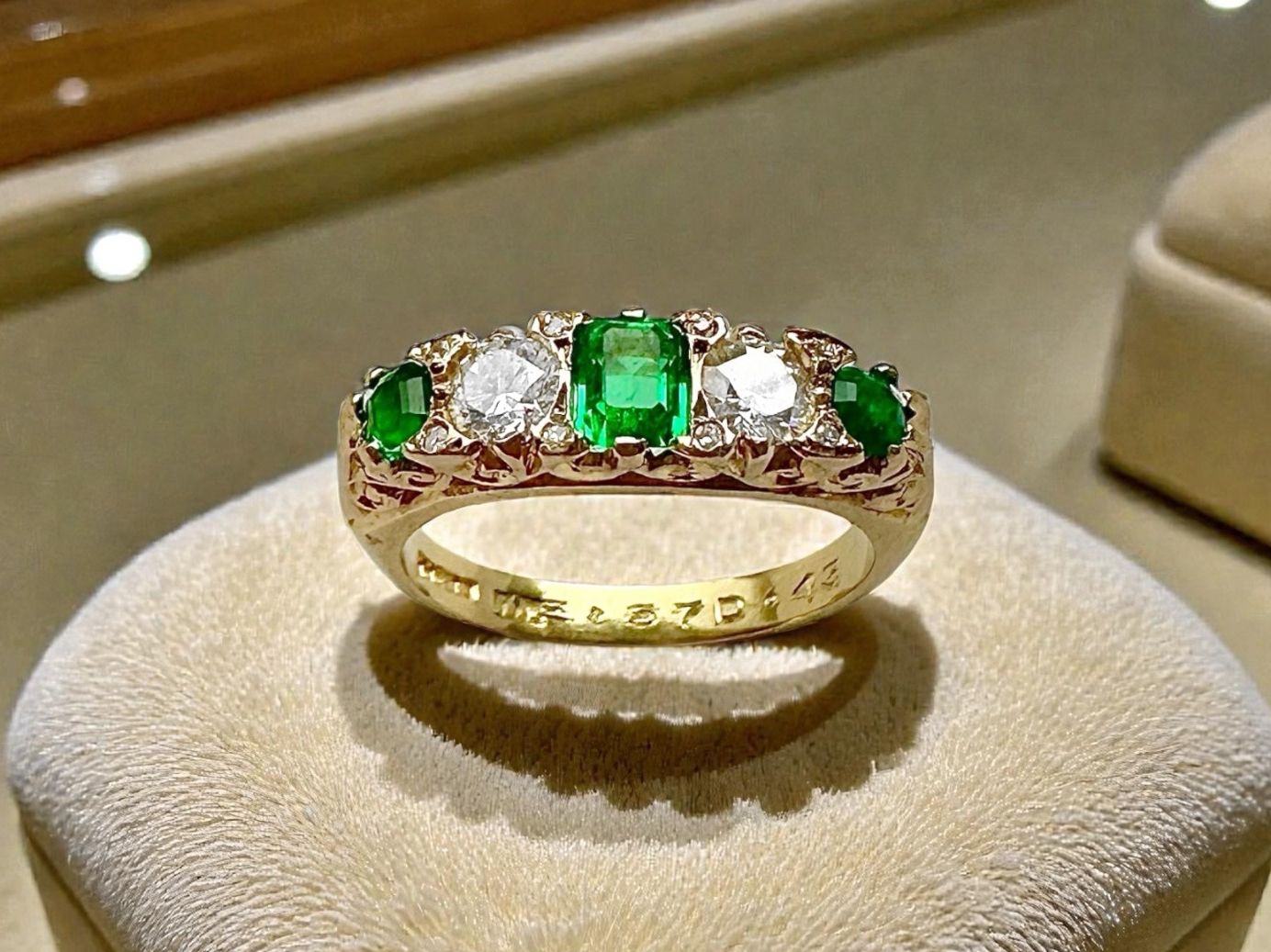 Anelli: MAPPIN & WEBB, London,  Smaragd - Diamant - Ring – Usato da Zuzwil SG venduto da artimmo