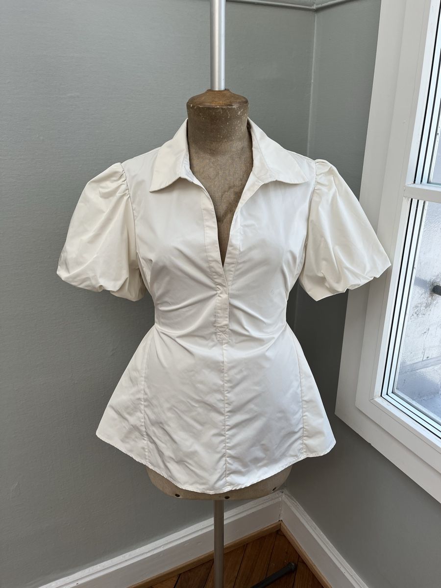 Chemisiers: BCBG Max Azria Bluse L – D'occasion à Basel par and_bc5b