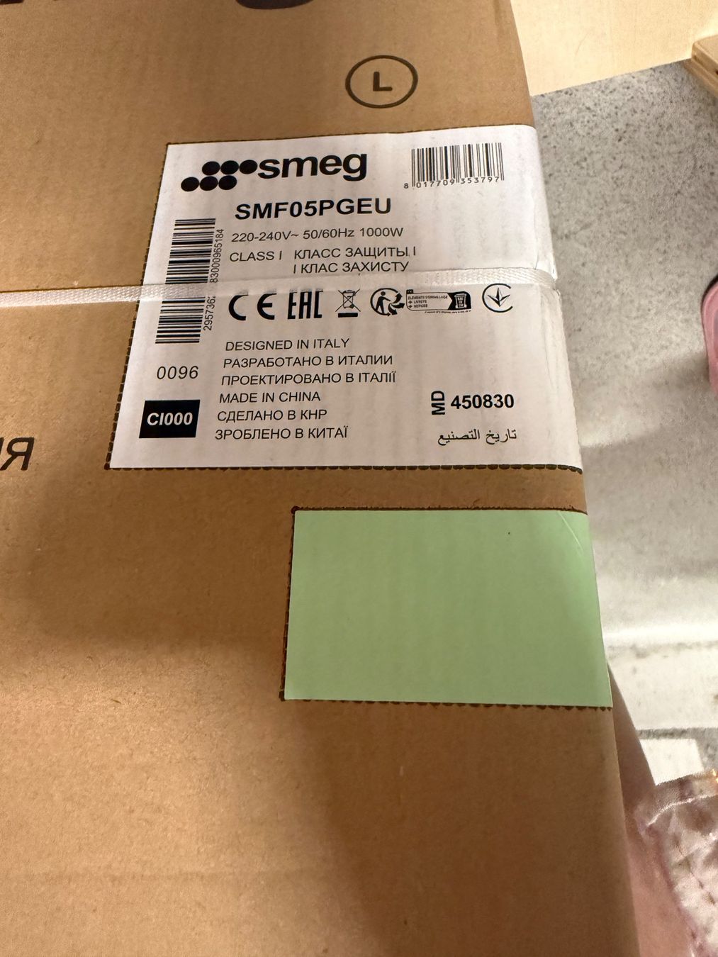 Smeg Appareils de cuisine: SMEG Küchenmaschine SMF05 mint neu – D'occasion à Bettlach par val_95hq 1