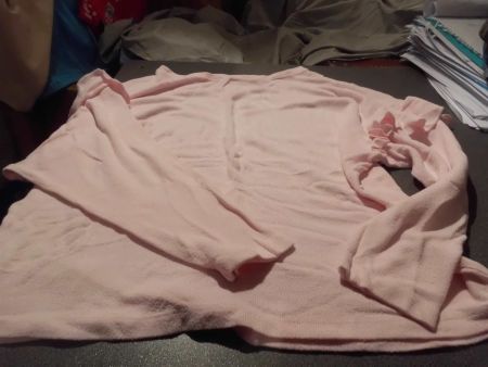 Pullover ca. Grösse S, rosa/Volants an den Armen