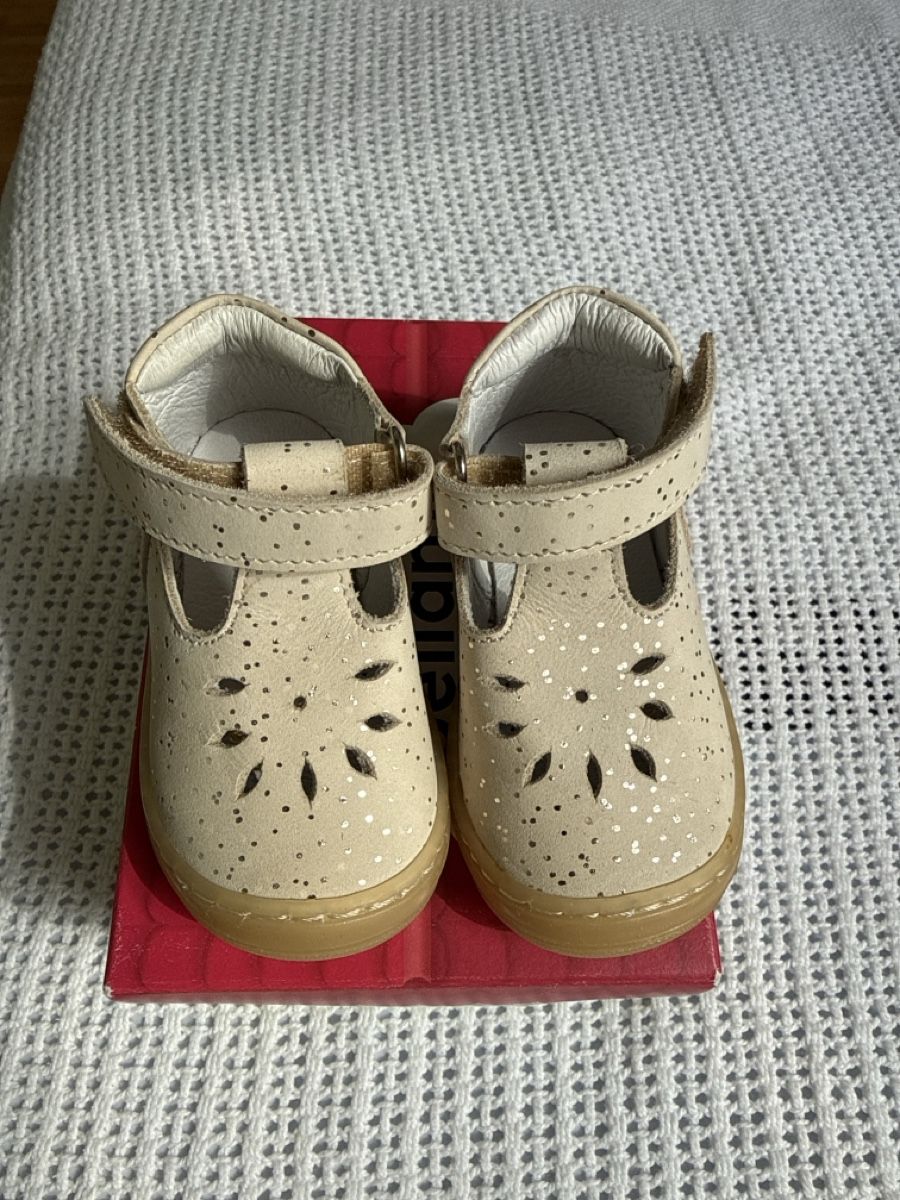 Scarpe per ragazze: Chaussures bébé fille  – Nuovo e nell'imballaggio originale da Corcelles NE venduto da str_d96m