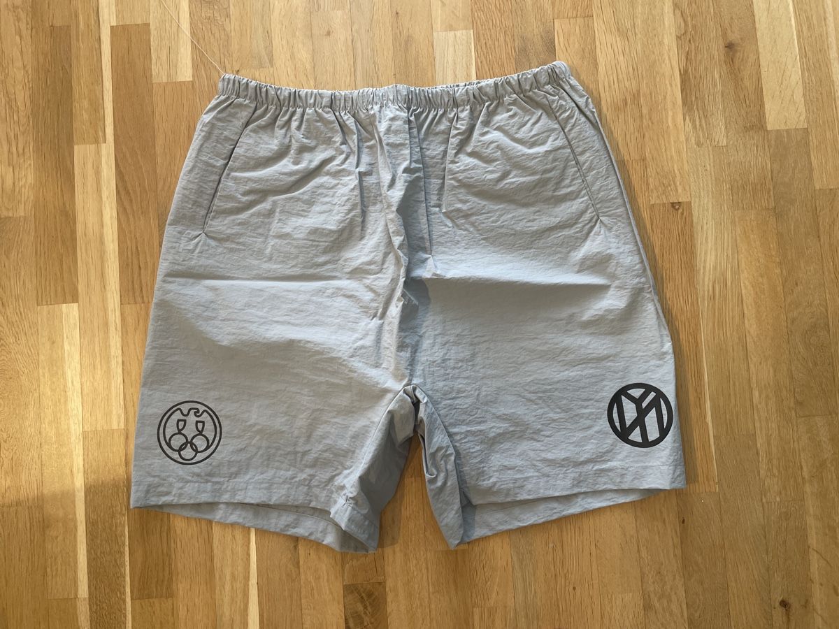 Pantaloni: Yeezy SH-01 Shorts Size 3 – Nuovo e nell'imballaggio originale da Wittenbach venduto da therealmoonstone