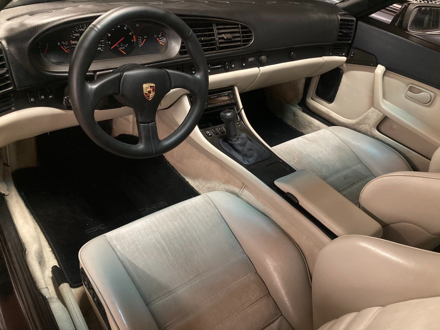 Porsche Automobili: PORSCHE 944 Turbo (S) – Usato da Flühli LU venduto da Overland_Motors 6