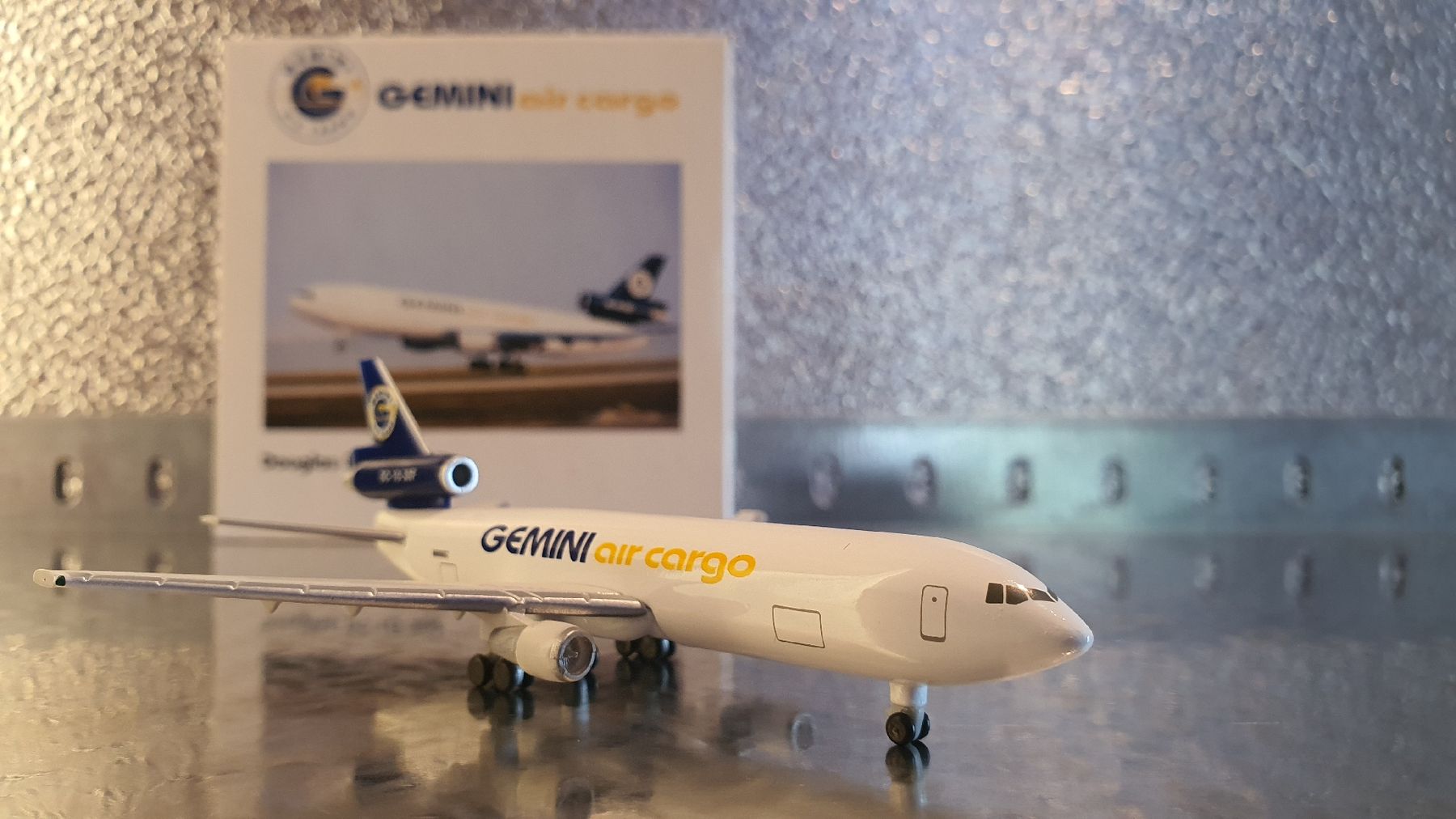 Herpa Kit di modellismo & Modellini statici: HERPA GEMINI AIR CARGO  DOUGLAS DC-10-30F – Usato da Männedorf venduto da Modellbau-wyss 1