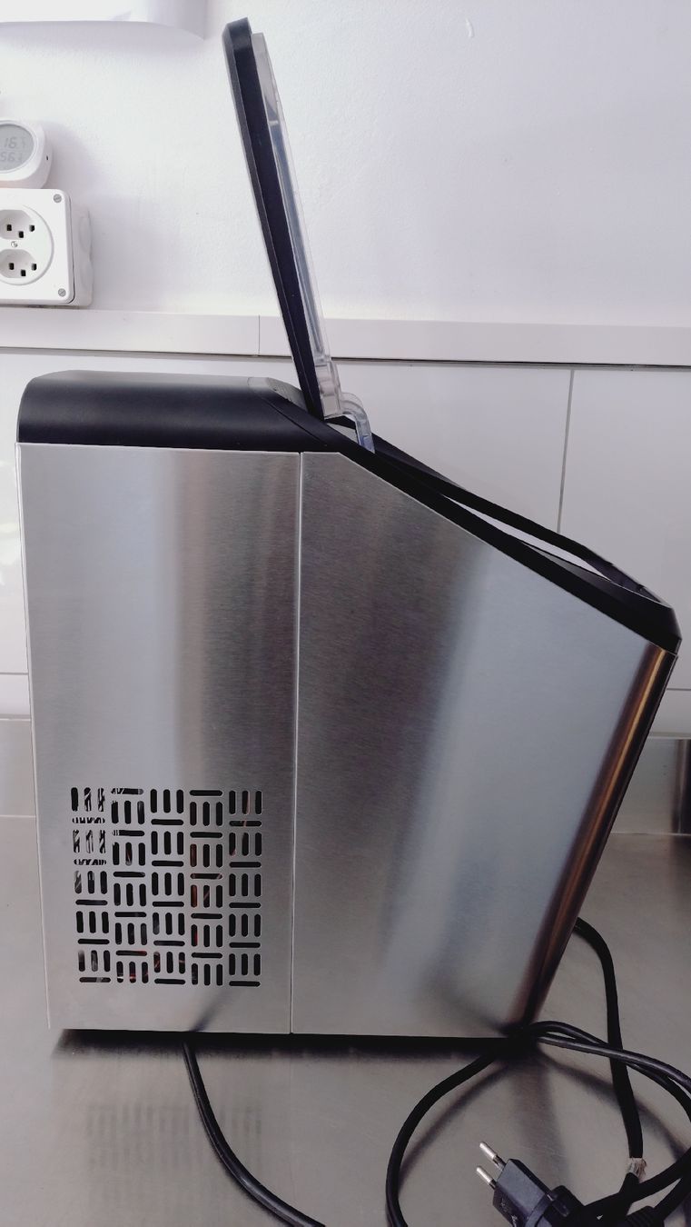Elettrodomestici da cucina: Eiswürfelmaschine – Usato da Dulliken venduto da fel_xk2r 1